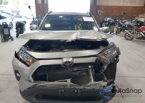 2021 Toyota Rav4 Xle z USA, uszkodzony, nr VIN 2T3P1RFV5MC180890